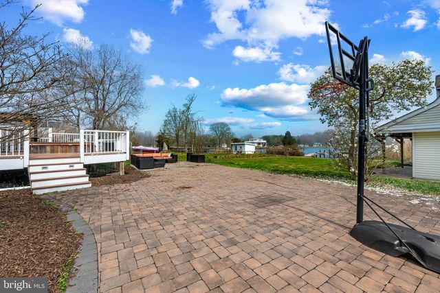 5929 DEALE BEACH RD, Deale, MD 20751