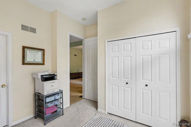 25890 Abbey Drive, Novi, MI 48374