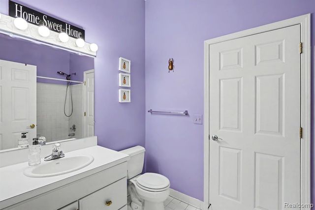 25890 Abbey Drive, Novi, MI 48374