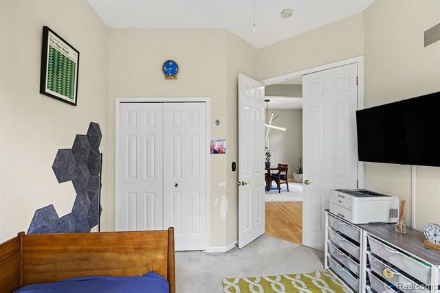 25890 Abbey Drive, Novi, MI 48374