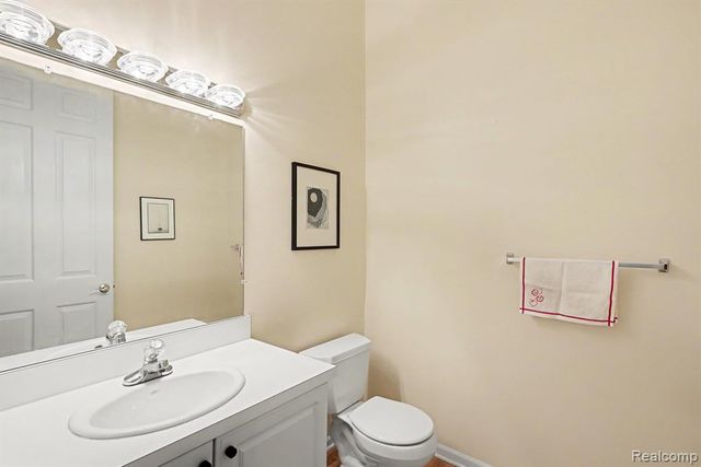 25890 Abbey Drive, Novi, MI 48374