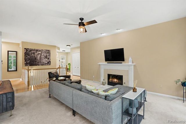 25890 Abbey Drive, Novi, MI 48374