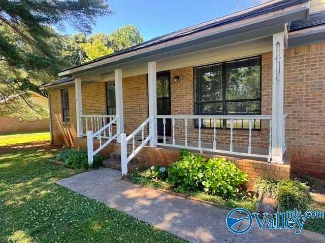 127 Colby Drive, Huntsville, AL 35810