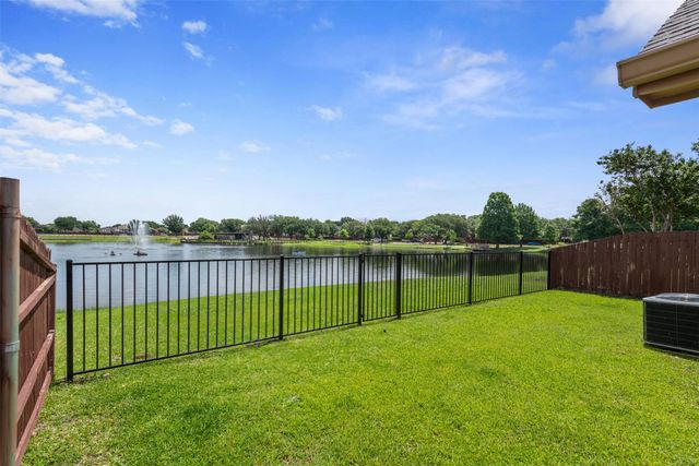 2212 Lakeshore Drive, Flower Mound, TX 75028