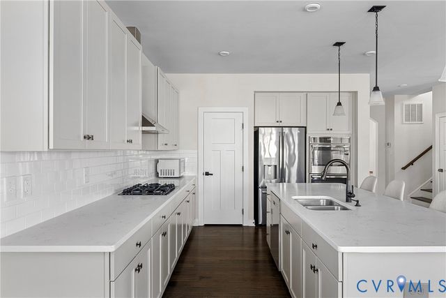 12256 Manor Crossing Dr, Glen Allen, VA 23059