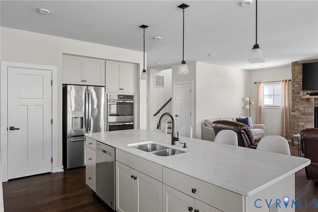 12256 Manor Crossing Dr, Glen Allen, VA 23059
