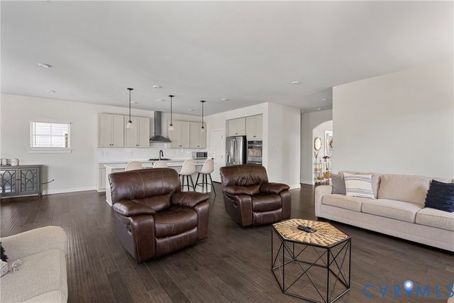 12256 Manor Crossing Dr, Glen Allen, VA 23059