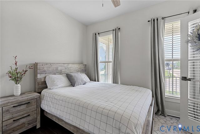12256 Manor Crossing Dr, Glen Allen, VA 23059