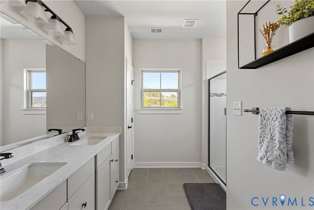 12256 Manor Crossing Dr, Glen Allen, VA 23059