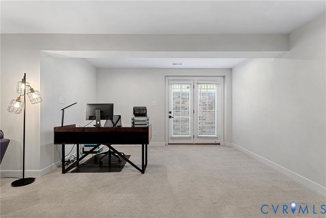 12256 Manor Crossing Dr, Glen Allen, VA 23059