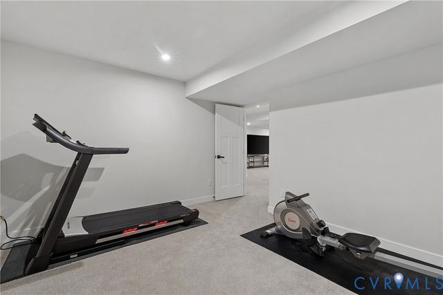 12256 Manor Crossing Dr, Glen Allen, VA 23059