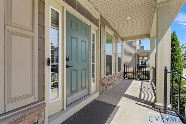 12256 Manor Crossing Dr, Glen Allen, VA 23059
