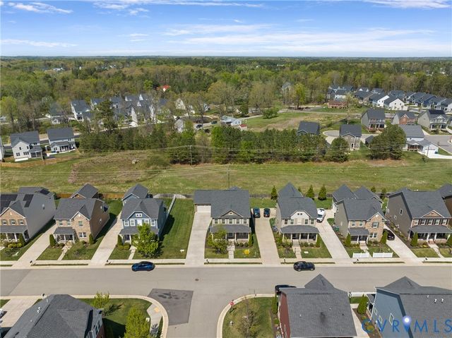 12256 Manor Crossing Dr, Glen Allen, VA 23059