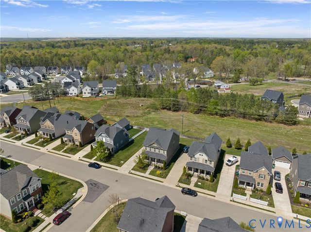 12256 Manor Crossing Dr, Glen Allen, VA 23059