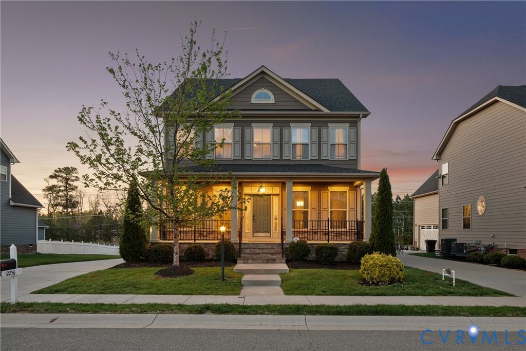 12256 Manor Crossing Dr, Glen Allen, VA 23059