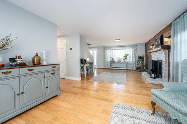 9 Avon Drive, Sandwich, MA 02563