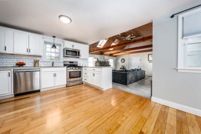 9 Avon Drive, Sandwich, MA 02563