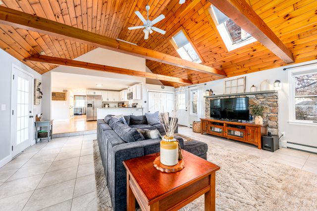 9 Avon Drive, Sandwich, MA 02563