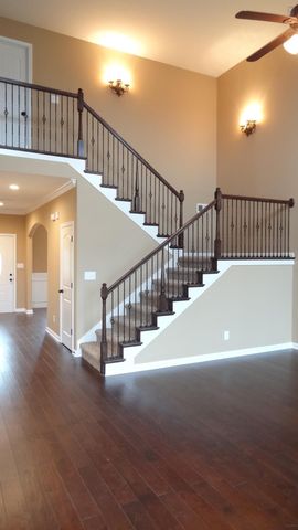 925 Tanager Ct, Clarksville, TN 37040