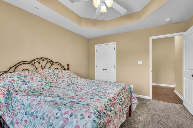 925 Tanager Ct, Clarksville, TN 37040