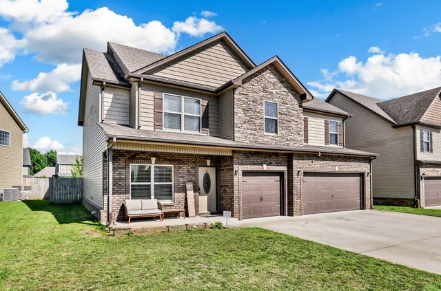 925 Tanager Ct, Clarksville, TN 37040