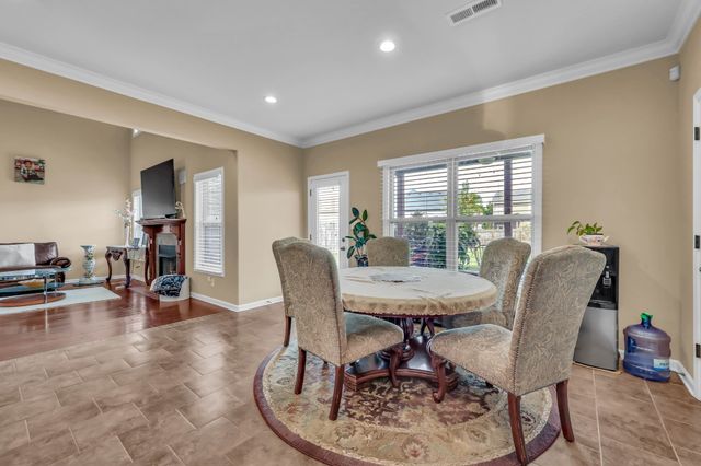 925 Tanager Ct, Clarksville, TN 37040