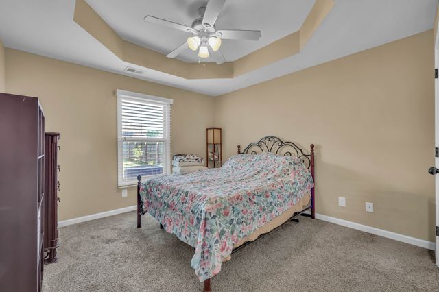 925 Tanager Ct, Clarksville, TN 37040