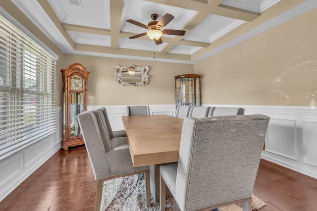 925 Tanager Ct, Clarksville, TN 37040