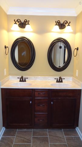 925 Tanager Ct, Clarksville, TN 37040