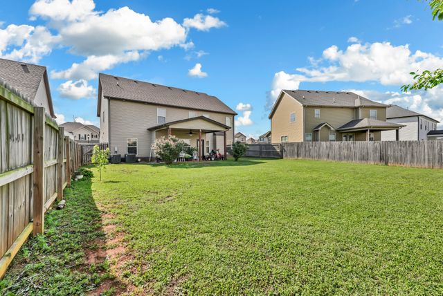 925 Tanager Ct, Clarksville, TN 37040