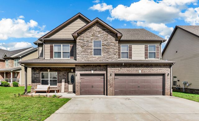 925 Tanager Ct, Clarksville, TN 37040