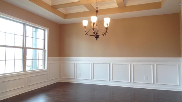 925 Tanager Ct, Clarksville, TN 37040