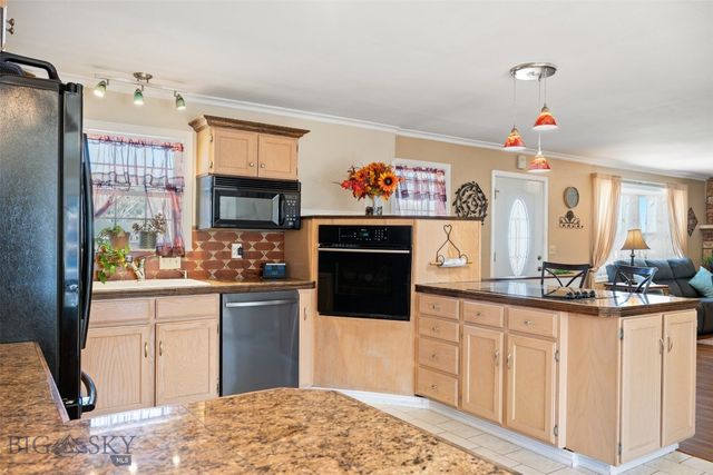 2011 Hamburg Street, Anaconda, MT 59711