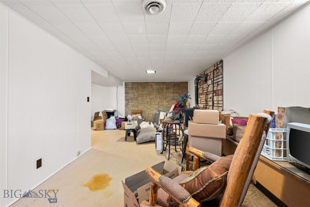 2011 Hamburg Street, Anaconda, MT 59711