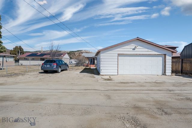 2011 Hamburg Street, Anaconda, MT 59711
