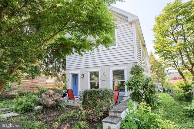 114 W GETTYSBURG ST, Dillsburg, PA 17019