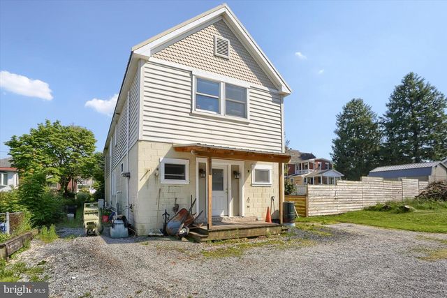 114 W GETTYSBURG ST, Dillsburg, PA 17019