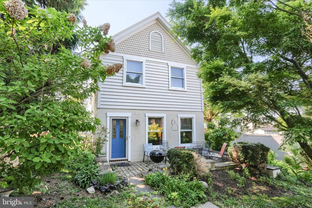 114 W GETTYSBURG ST, Dillsburg, PA 17019