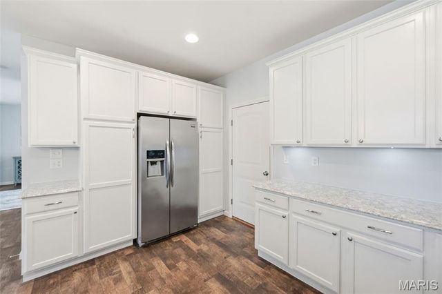 6013 New Town Drive, St Charles, MO 63301