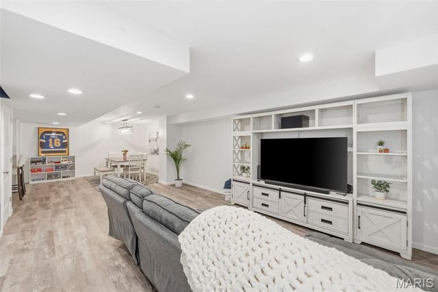 6013 New Town Drive, St Charles, MO 63301