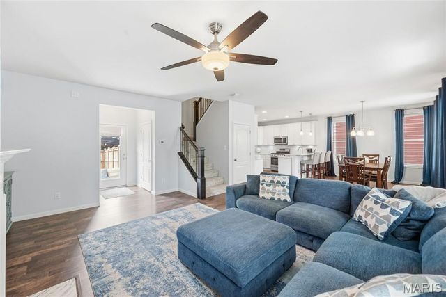 6013 New Town Drive, St Charles, MO 63301