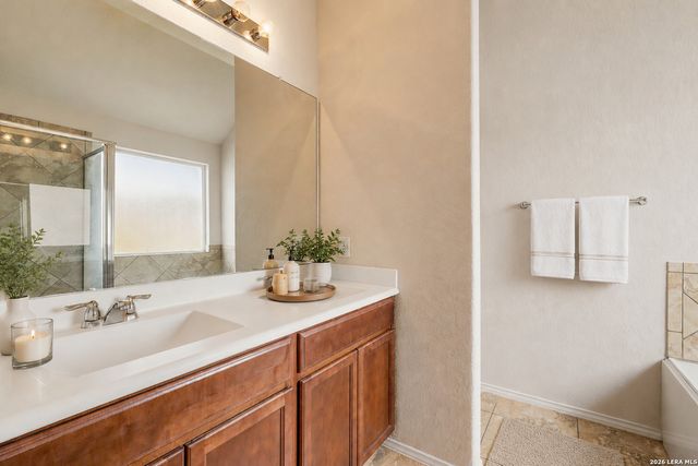 6507 CANDLEBRITE DR, San Antonio, TX 78244