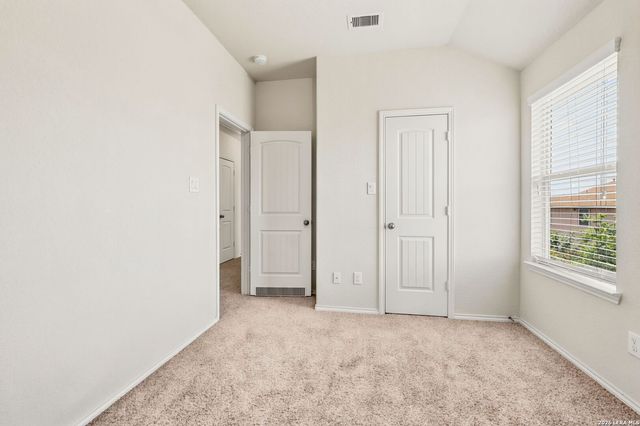 6507 CANDLEBRITE DR, San Antonio, TX 78244