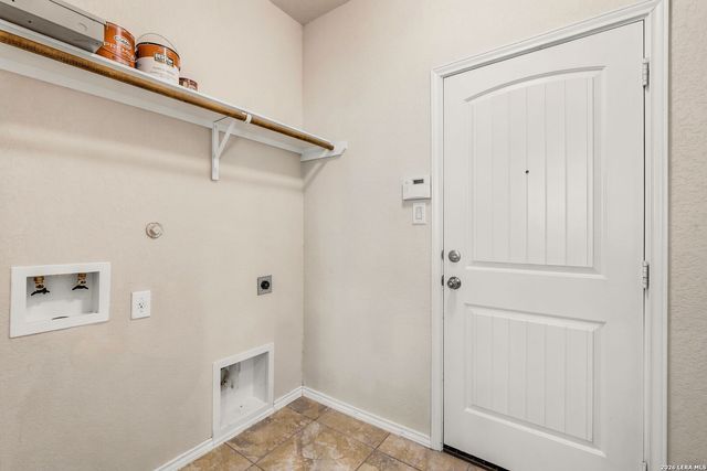 6507 CANDLEBRITE DR, San Antonio, TX 78244
