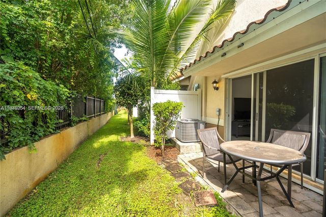 2820 NW 180th St, Miami Gardens, FL 33056