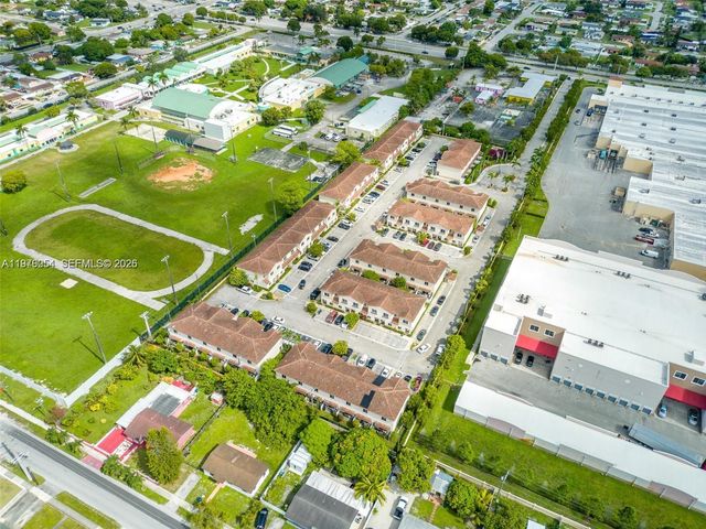 2820 NW 180th St, Miami Gardens, FL 33056