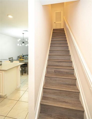 2820 NW 180th St, Miami Gardens, FL 33056