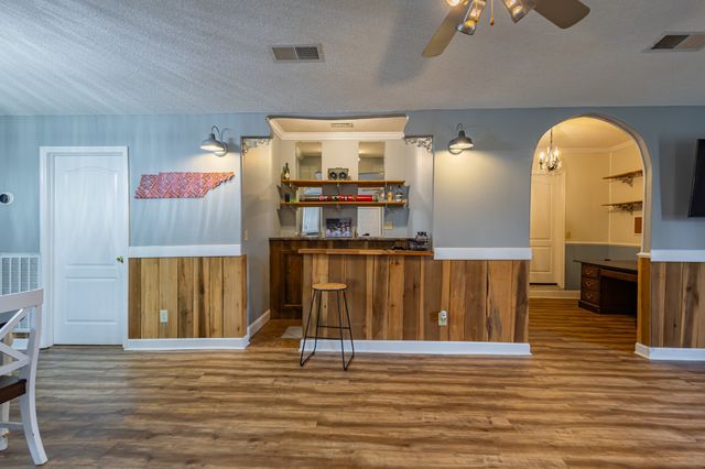 173 Bellview Rd, Taft, TN 38488