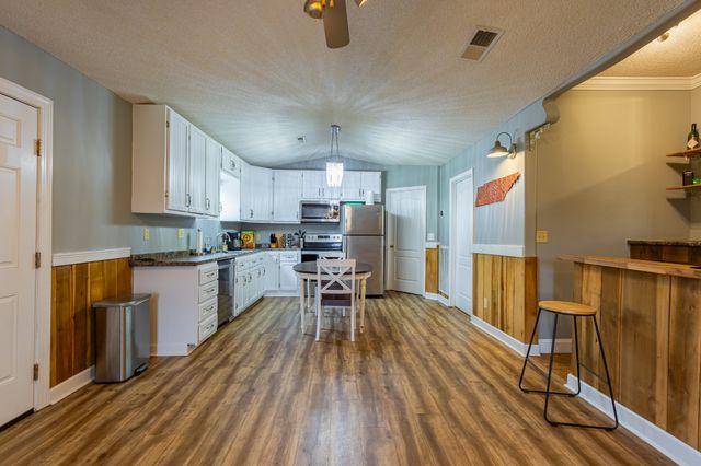 173 Bellview Rd, Taft, TN 38488