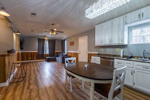 173 Bellview Rd, Taft, TN 38488